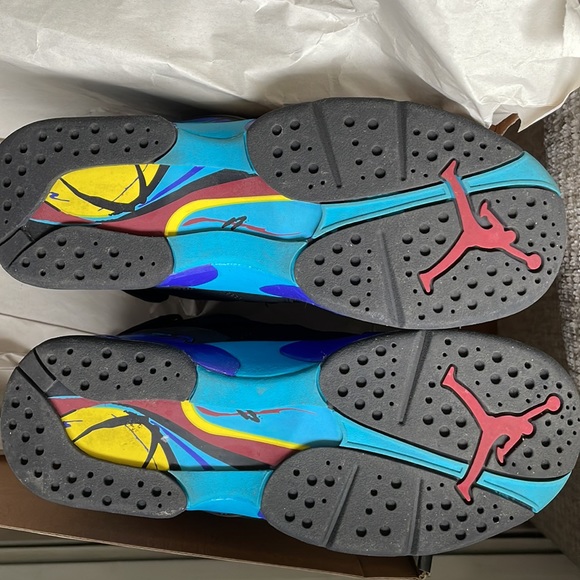 Retro Aqua Air Jordan 8s. “Big Kids” size 4.5. Comes in original box. Like new! - Picture 3 of 8